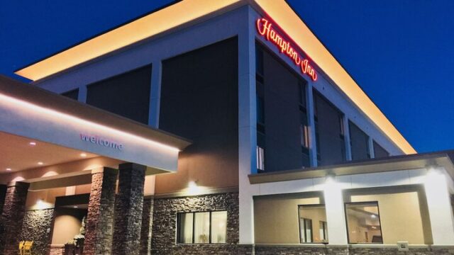Hampton Inn exterior